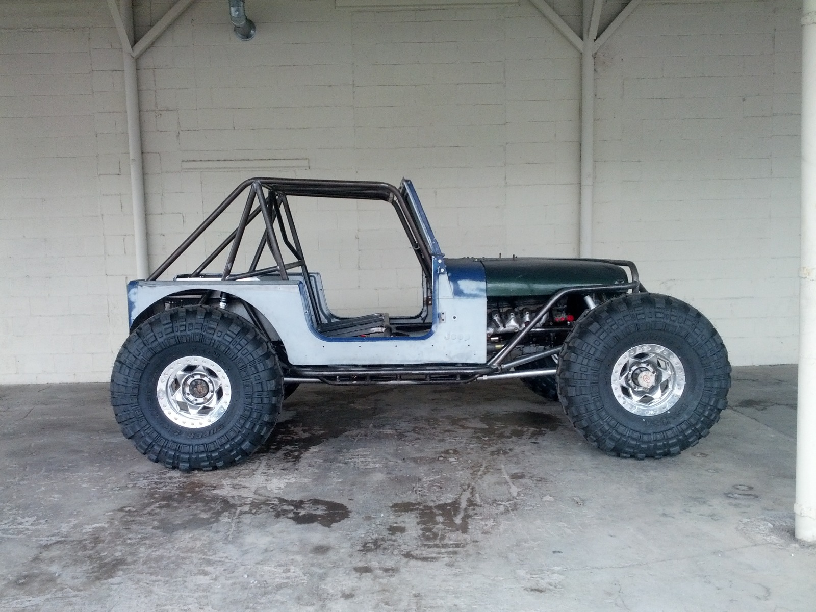 Wide Open Design Off Road Jeep Roller Chassis